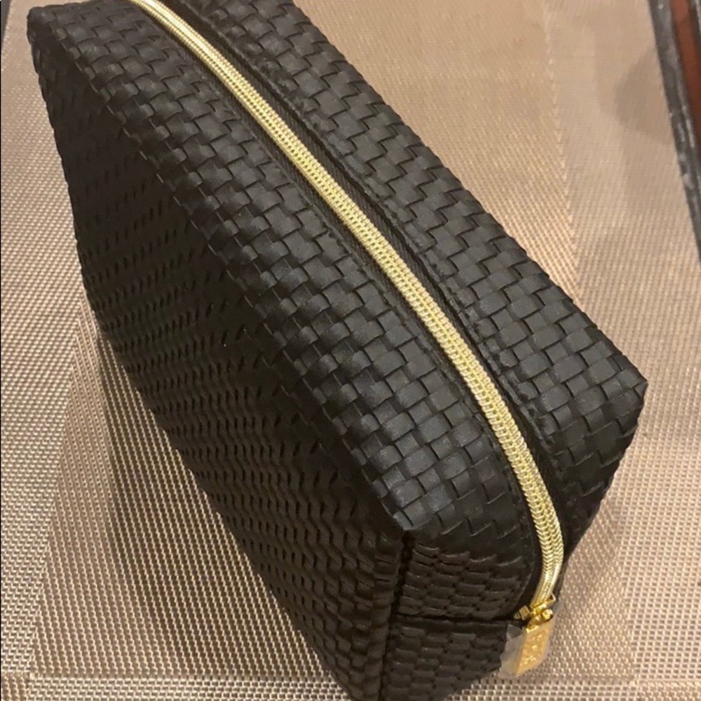 WOVEN COSMETIC BAG